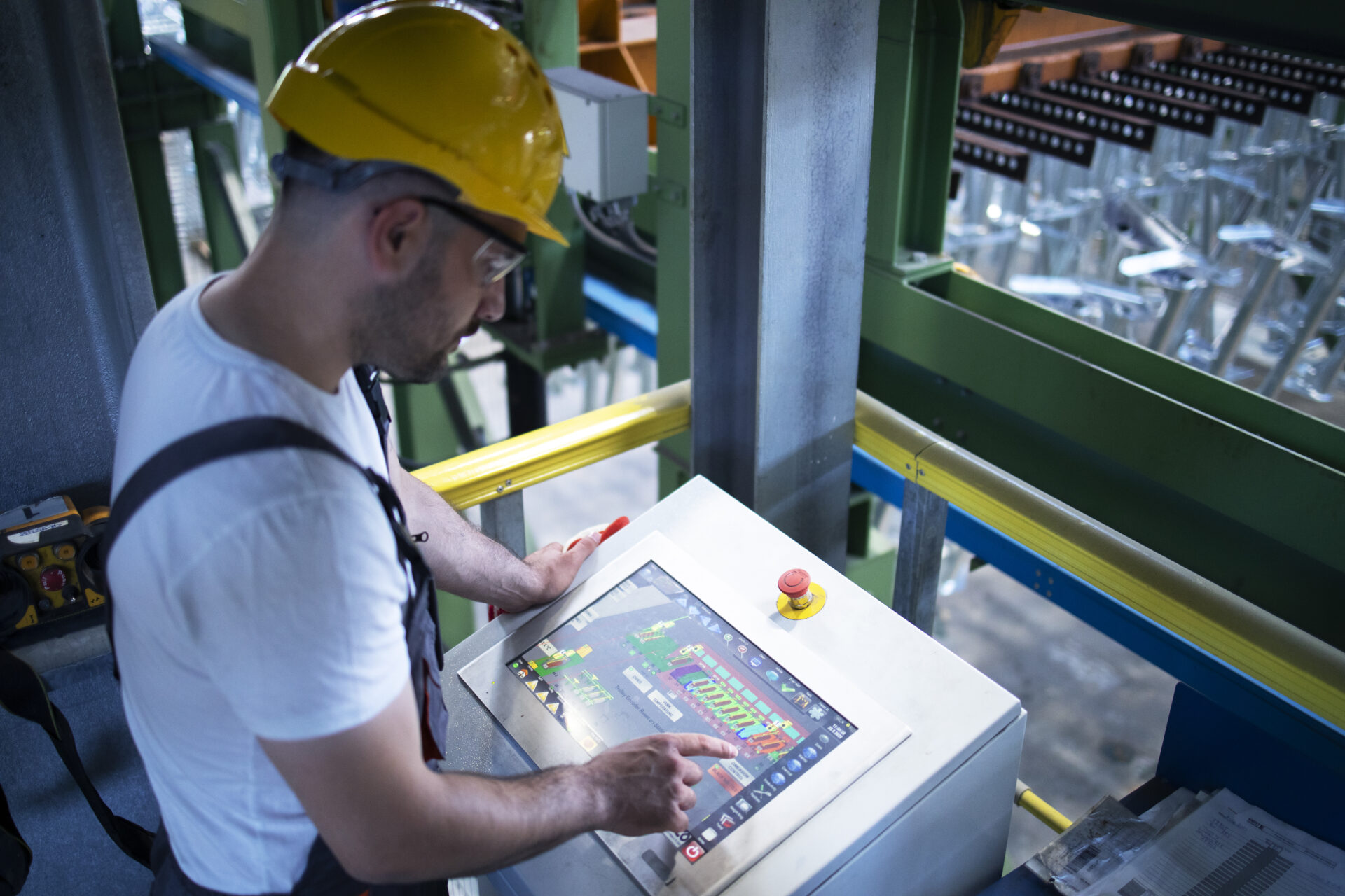 Informatics Solutions for Manufacturing | Smarter Data with e2i
